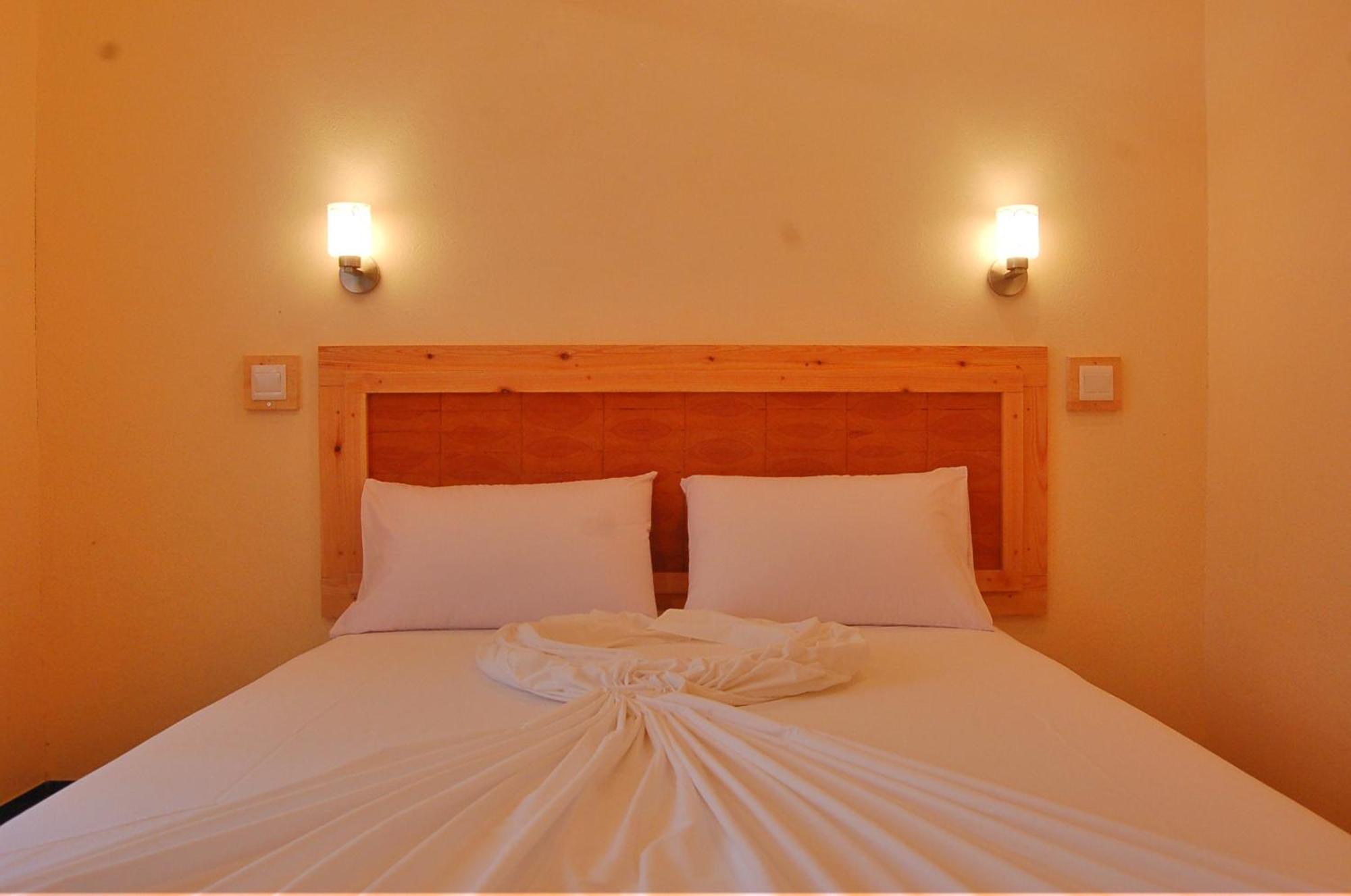 Vaali Maldives Island Escapes & Dive Hotel Đảo Đảo Felidhoo Ngoại thất bức ảnh